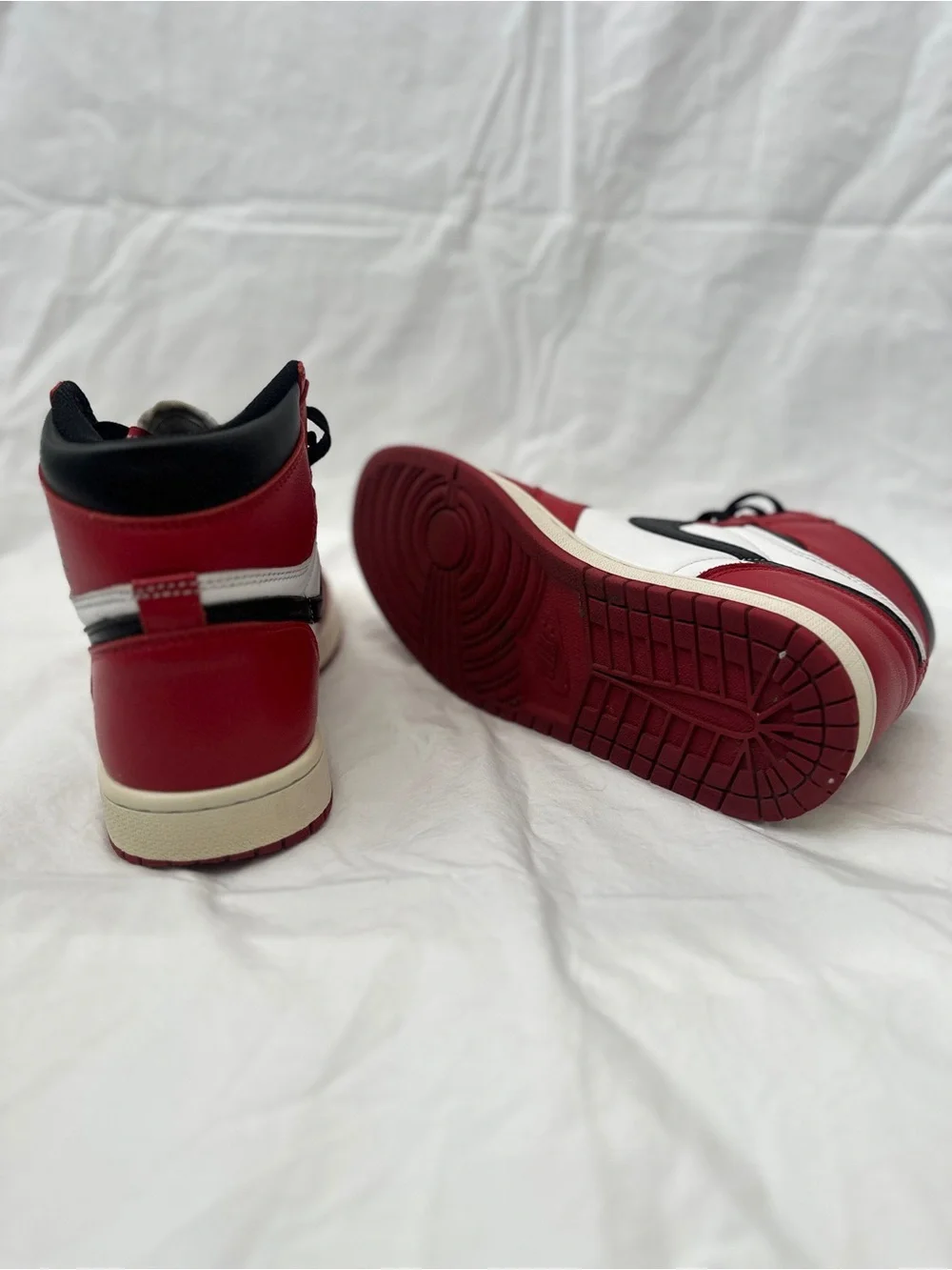 Nike Air Jordan 1 High - Red/White/Black